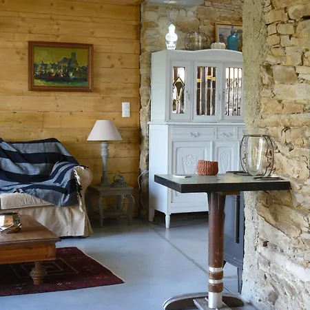 Pretty With Wifi By The Sea